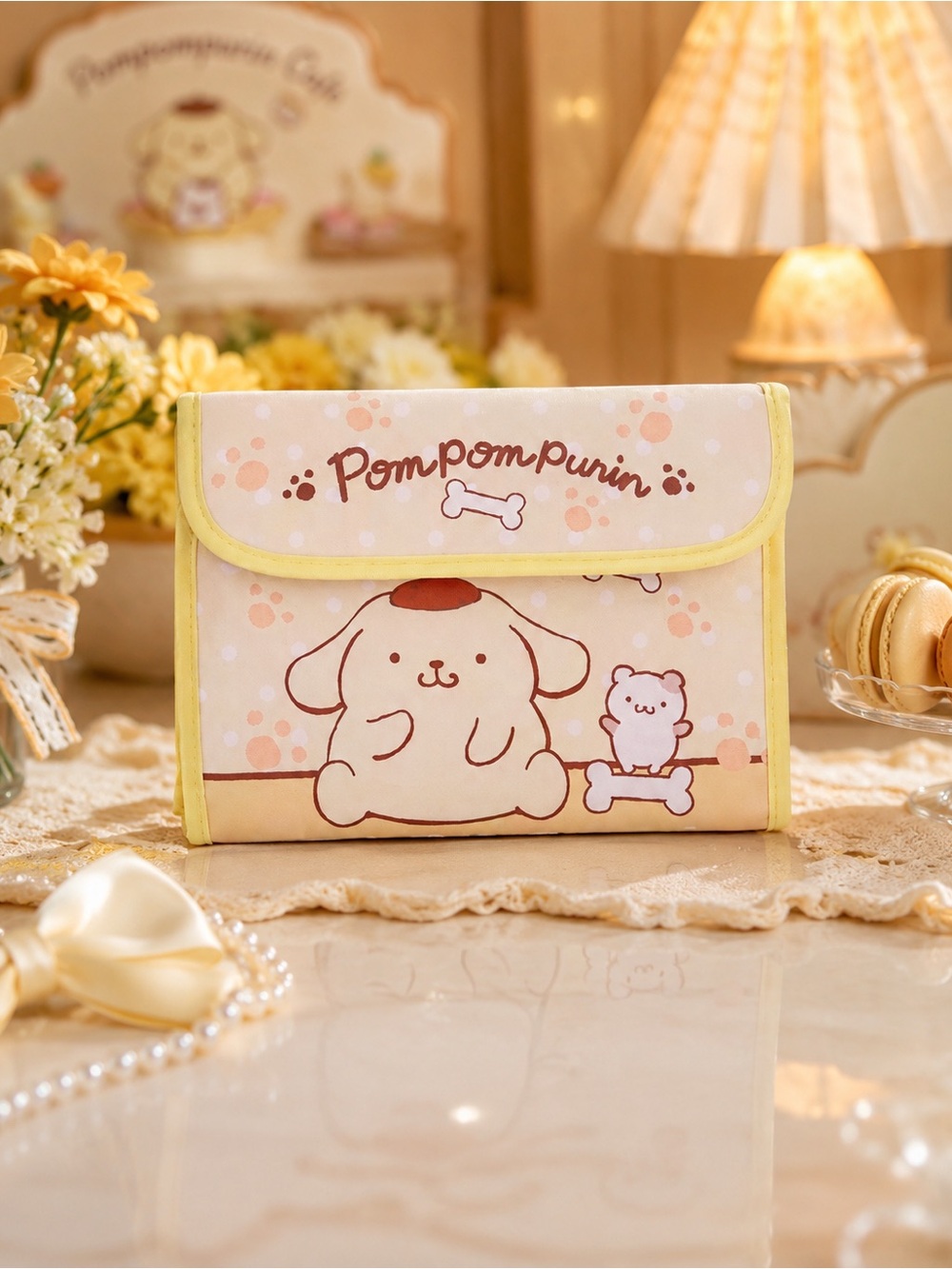 Hello Kitty POMPOMPURIN yellow and white envelope clutch.NWT
